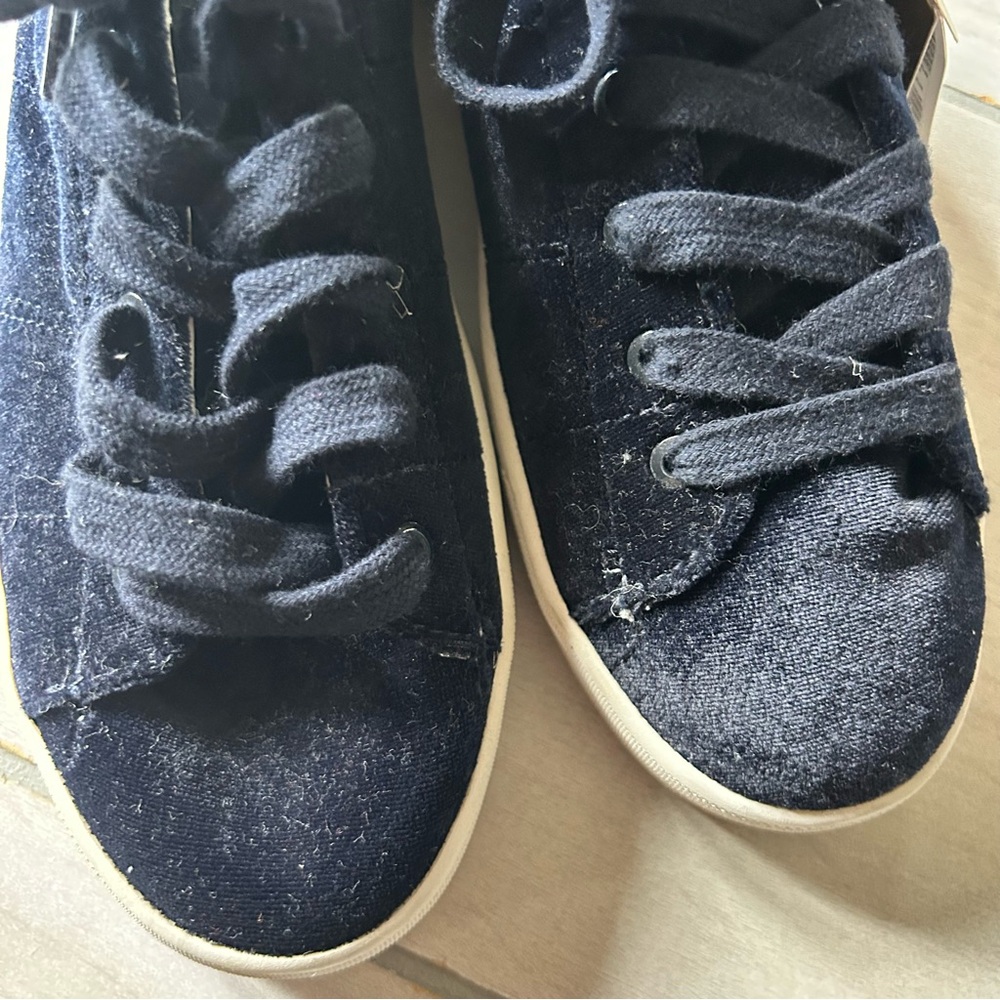 NWT Zara Velour Navy Tie Sneakers - Picture 8 of 9